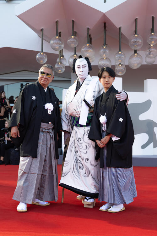 市川團十郎、ベネチア映画祭レッドカーペットに歌舞伎衣装で登場　三大映画祭初　記録映画で参加