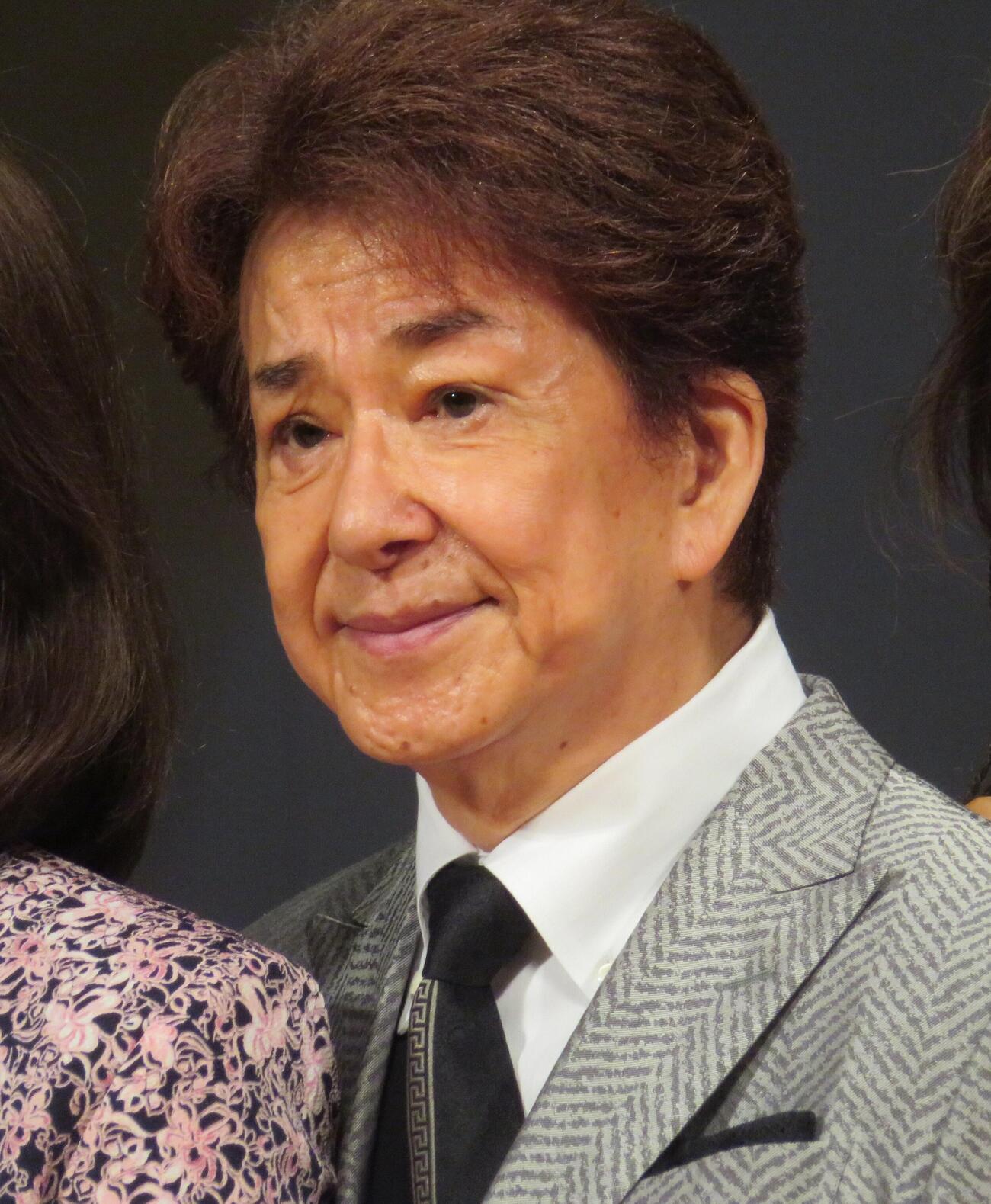 橋幸夫さんの「一周忌特別公演」に参加した三田明（撮影・松本久）