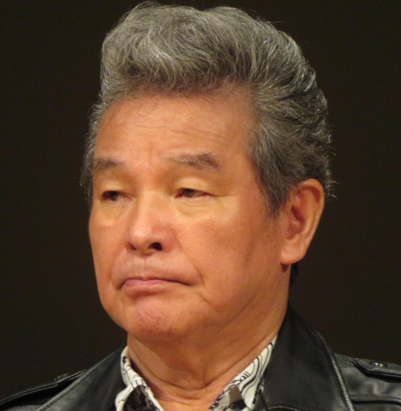 歌手橋幸夫さんの「一周忌特別公演」に参加した尾藤イサオ（撮影・松本久）