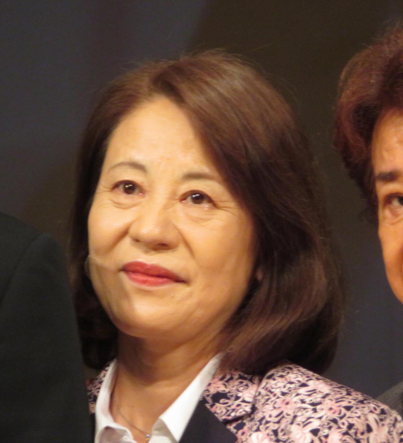 橋幸夫さんの「一周忌特別公演」に参加した妻の橋真由美さん（撮影・松本久）