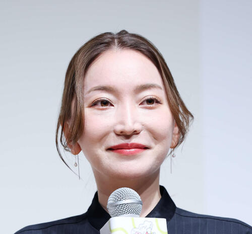 加藤茶、結婚15周年　綾菜との夫婦ショットに「痩せましたか?」の声