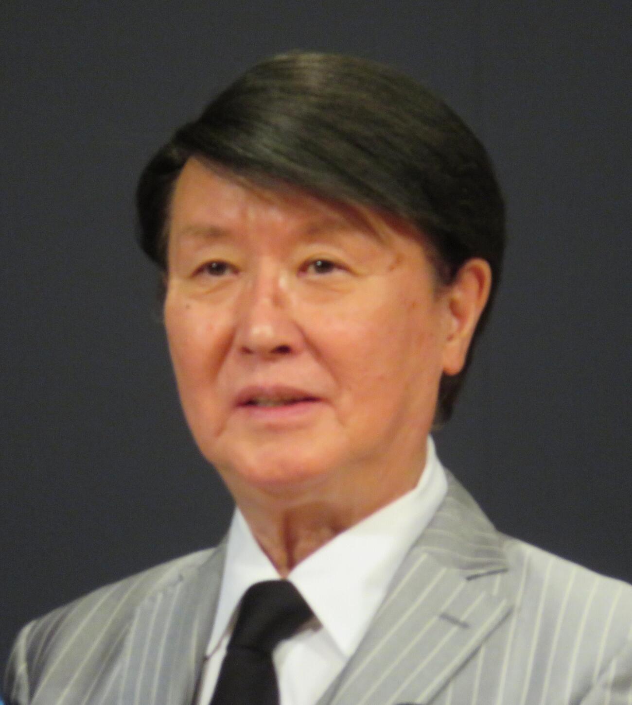 橋幸夫さんの「一周忌特別公演」に参加した三善英史（撮影・松本久）