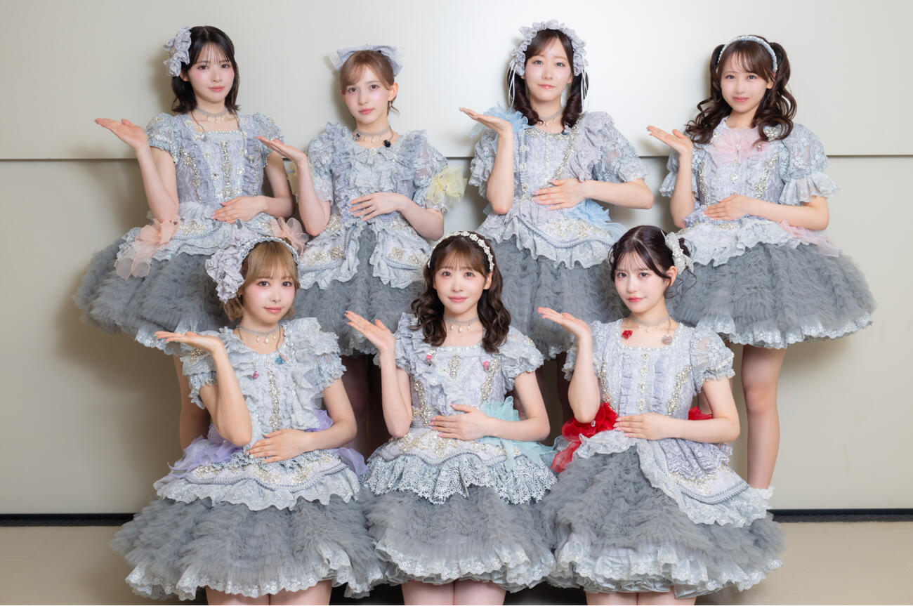 FRUITS ZIPPERの公式インスタグラムから