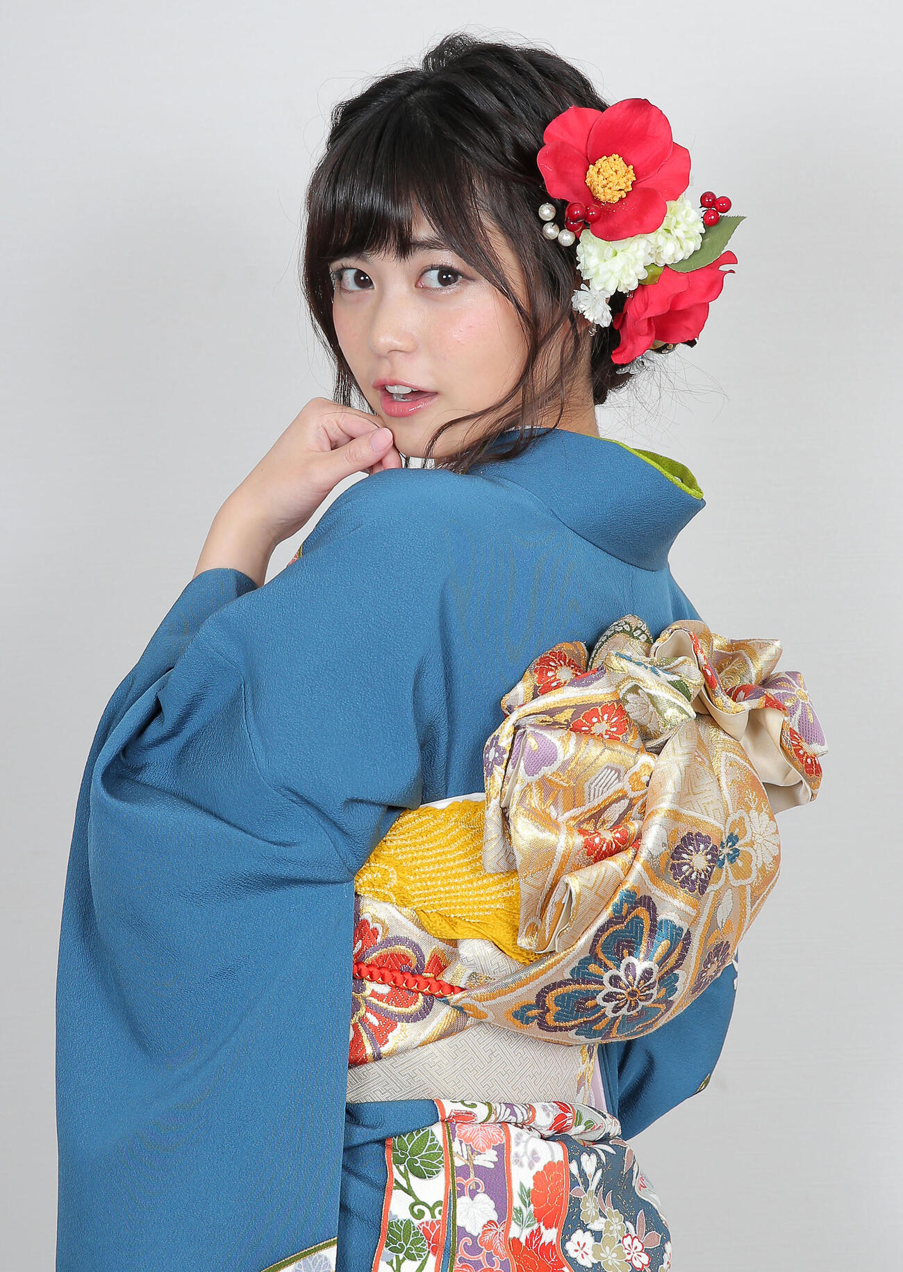 AKB48グループ成人式で晴れ着姿を披露する前田亜美（2016年撮影）