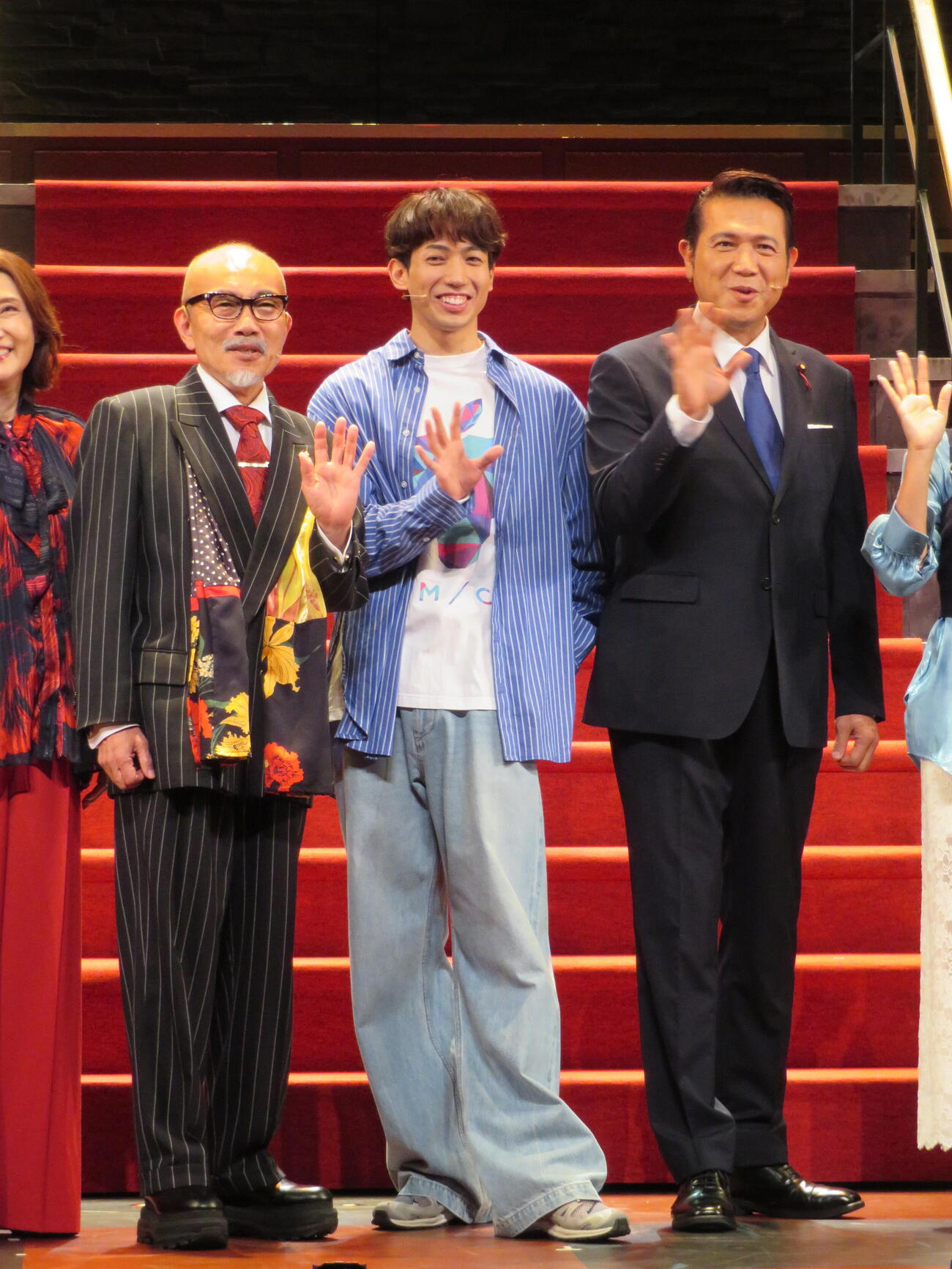 ミュージカル「民王」囲み取材に出席した、左から竹中直人、有澤樟太郎、別所哲也（撮影・村上幸将)