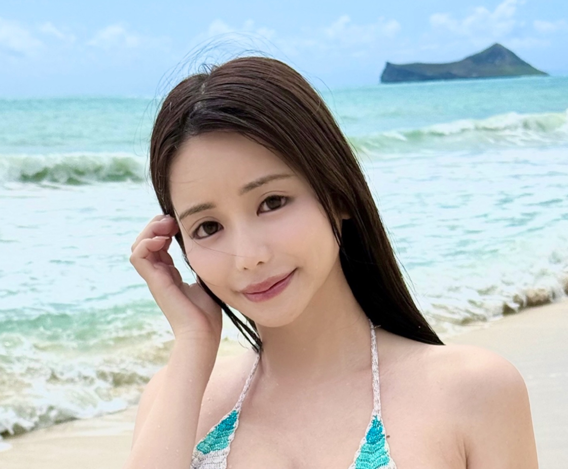 面積激狭ビキニ姿を披露した新田妃奈（新田妃奈のインスタグラムから）