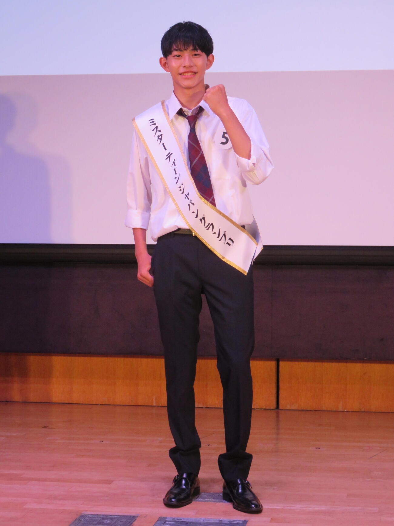 2027 Mr.TEEN JAPAN決定戦でグランプリとTikTok賞の2冠に輝いた鈴木康聖さん（撮影・村上幸将）