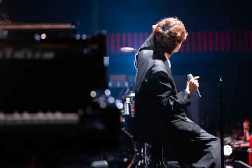 伊東歌詞太郎「何年も立ちたいなと思っていた」ビルボードライブ東京でジャズ編成ライブ