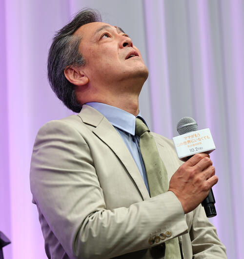 川口春奈結婚＆妊娠発表後、初の公の場でデビット伊東が感極まり涙「降りようと何回も思った」