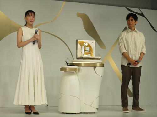 西島秀俊55歳にしてスキンケア始めたと明かす「毎日朝、晩、丁寧に続けていくことが整う要素」