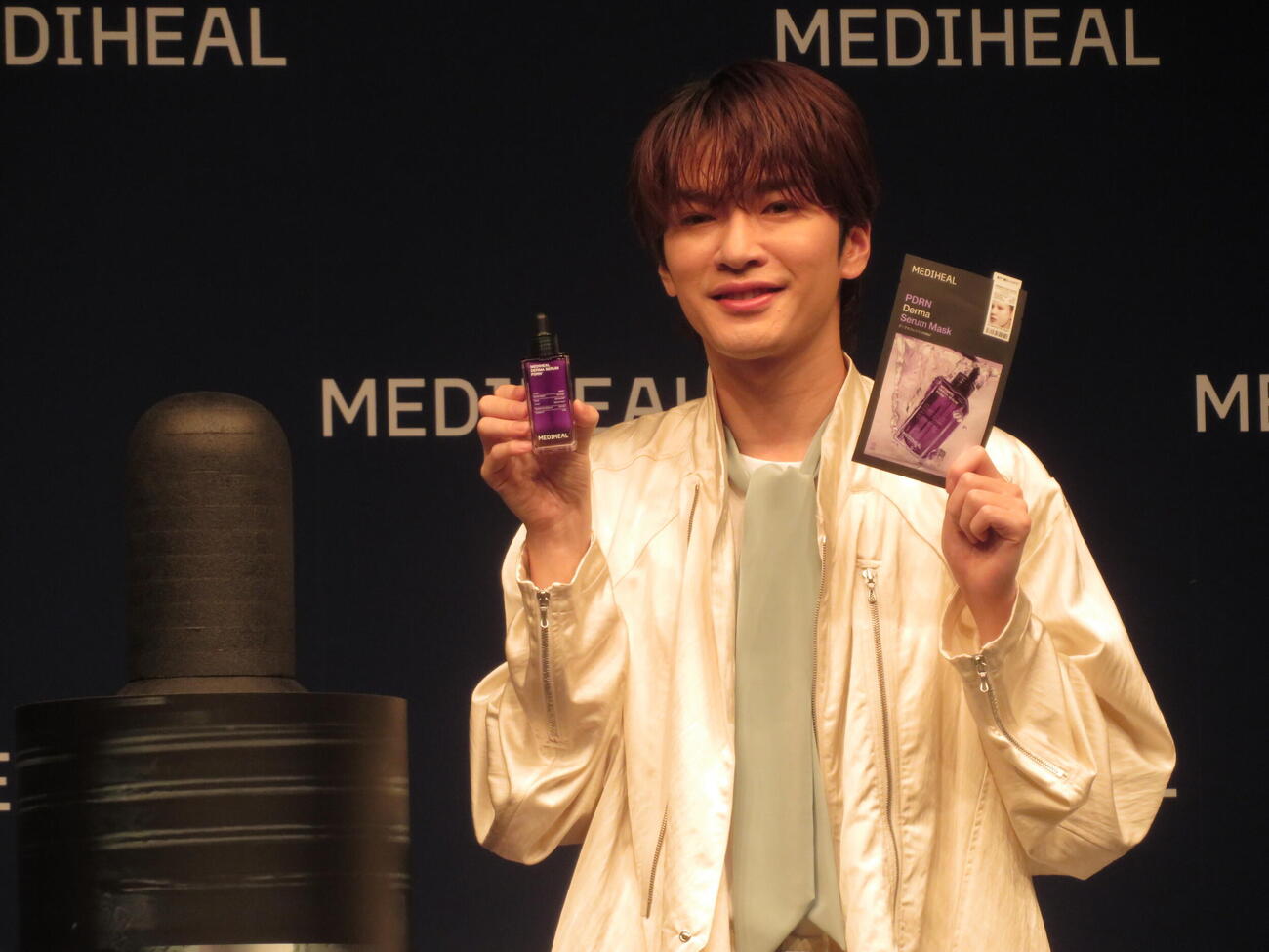 「MEDIHEAL」ブランドアンバサダー就任発表会に登壇した深澤辰哉
