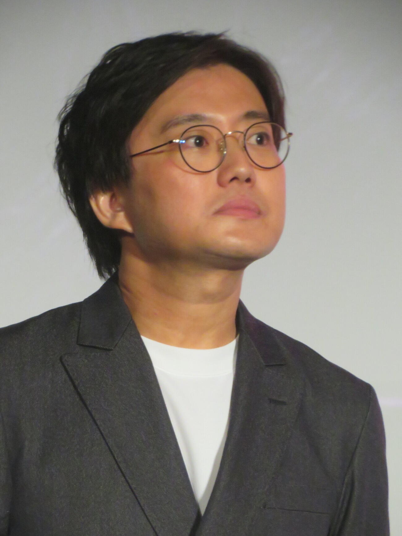 10月2日公開の映画「本当にあった話（の話）」完成披露舞台あいさつに出席した武井佑吏監督（撮影・川田和博）