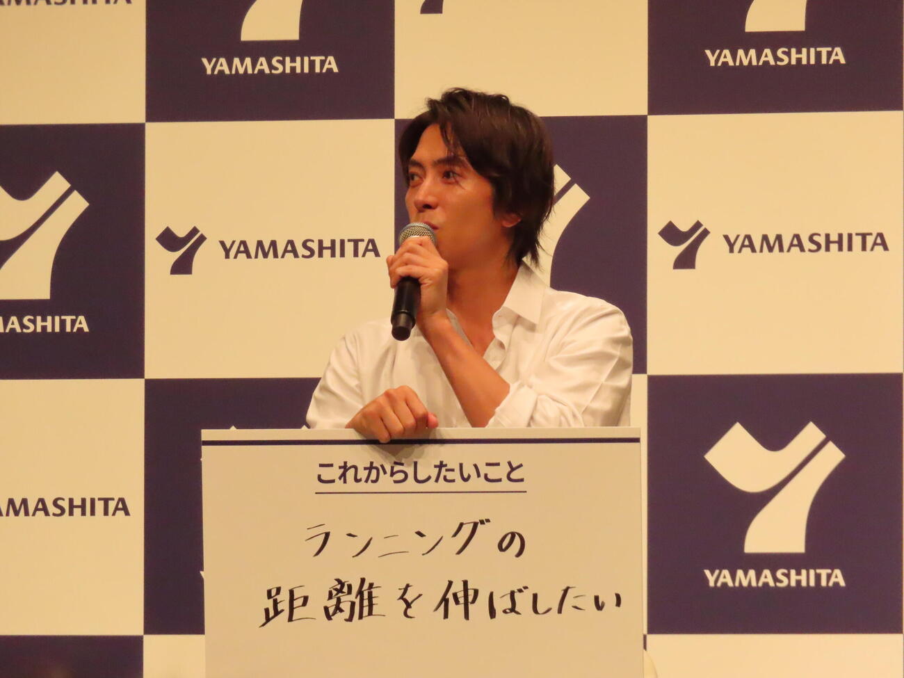 「ヤマシタ」新CM発表会で健康のための取り組みについて語る山下智久（撮影・鎌田良美）