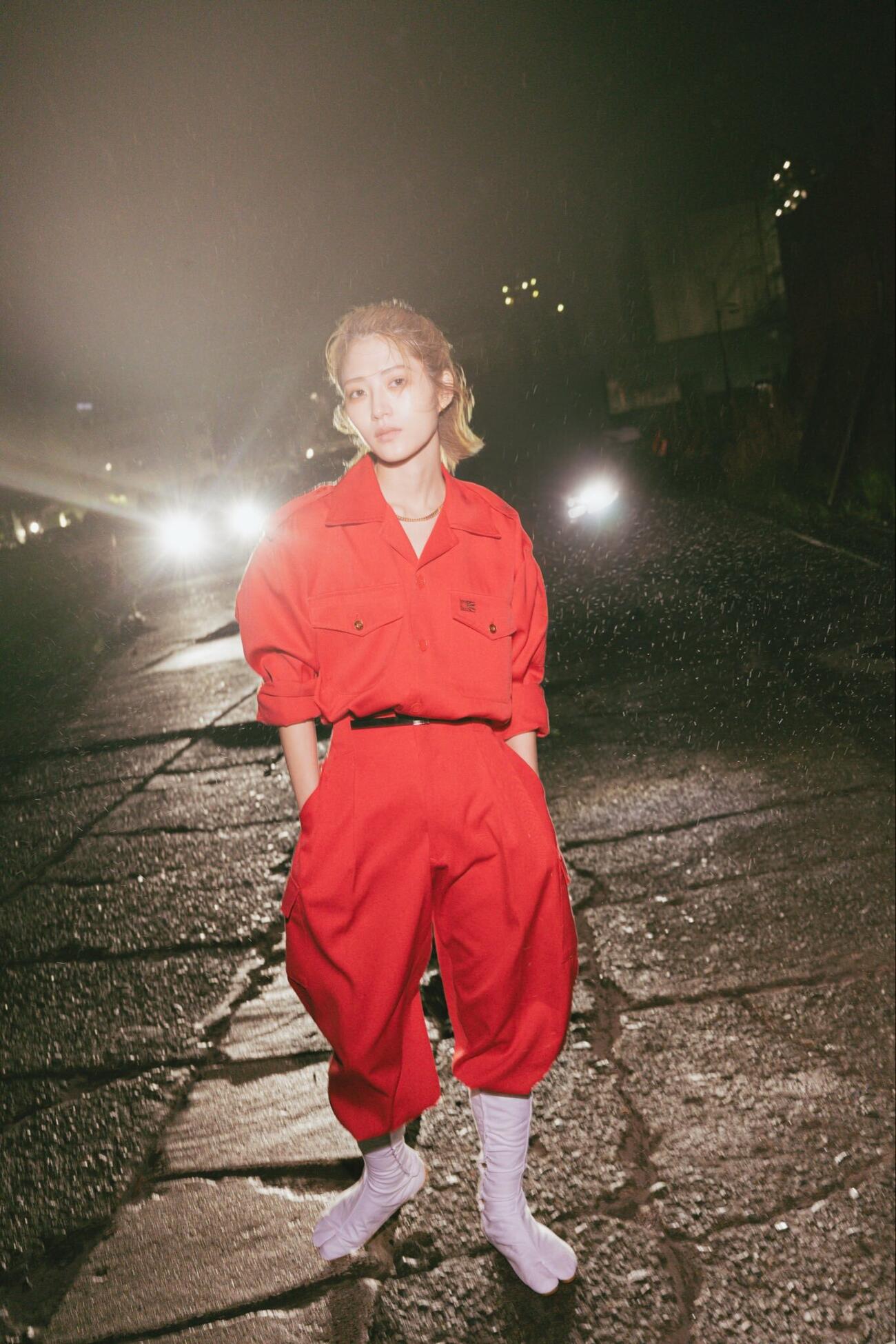 若月佑美のデビュー15周年記念の作品集「FIRST EGOISM」（（C）Heritage Inc.）