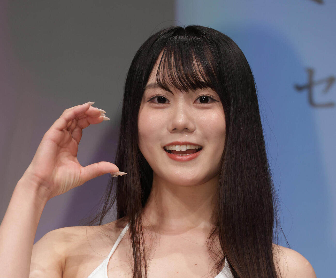 ミスFLASH2027ファイナリスト発表記者会見を行った宮地りんか（撮影・中島郁夫）