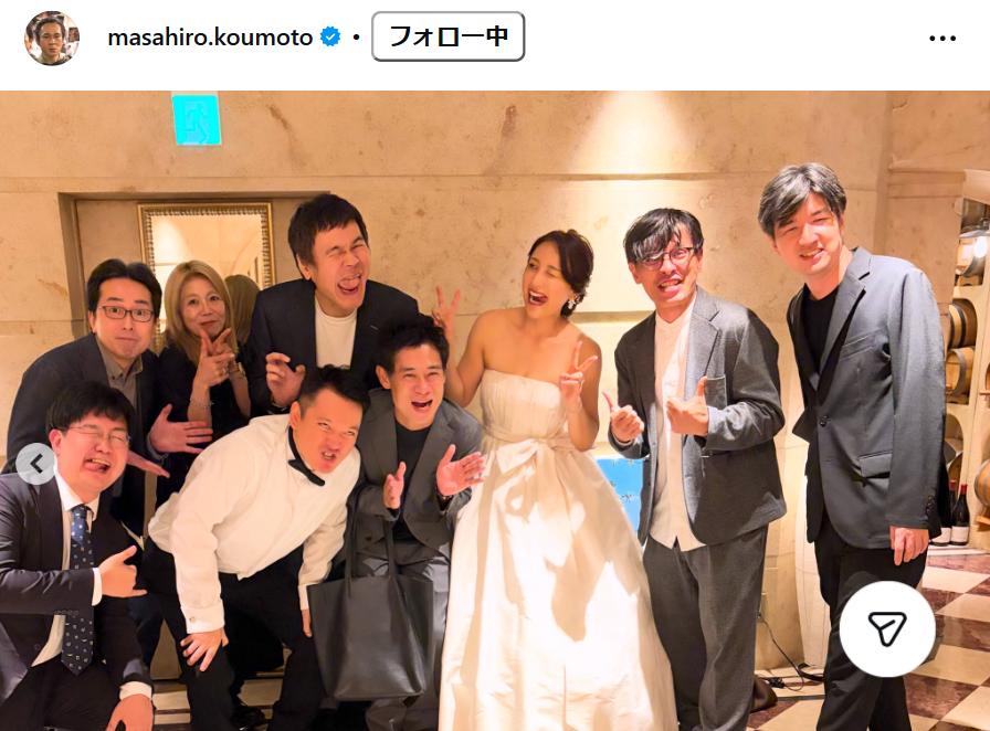 俳優・川野直輝の結婚式集合写真（甲本雅裕のインスタグラムから）