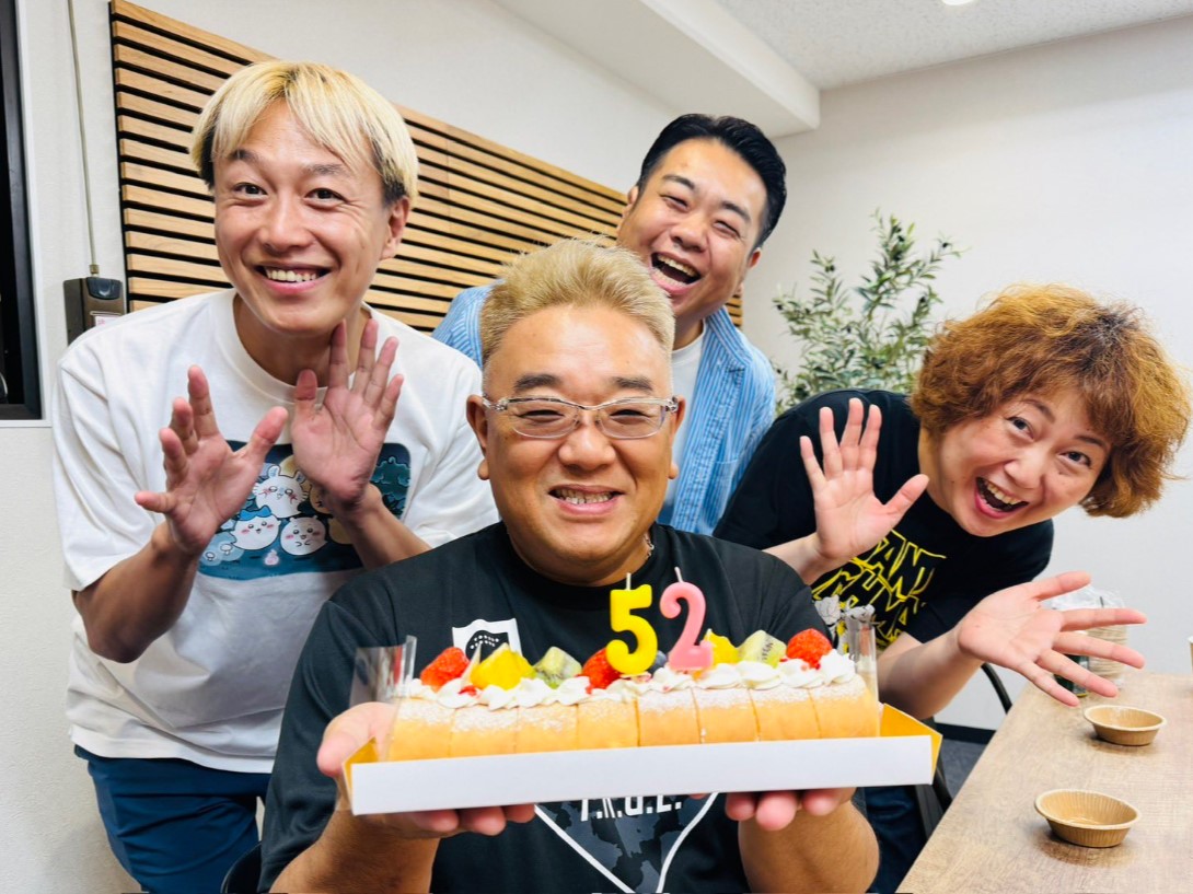 お見送り芸人しんいちのXから