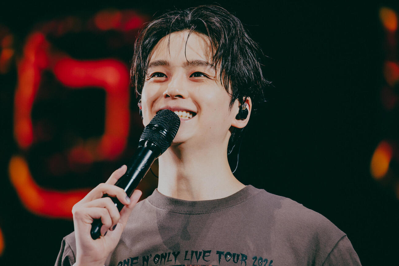 「ONE N’　ONLY LIVE TOUR 2026『INFERNO』」でパフォーマンスするREI
