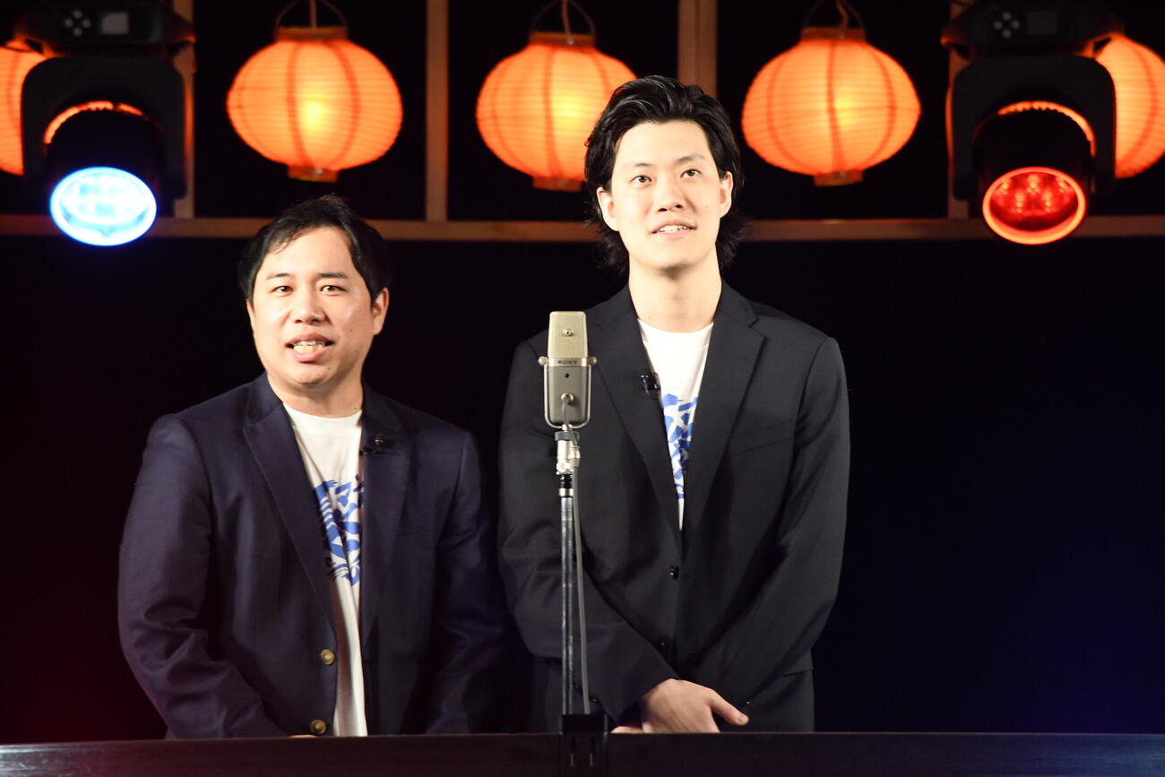 「マンゲキ夏祭り2026」に出演した霜降り明せいや（左）と粗品（撮影・阪口孝志）