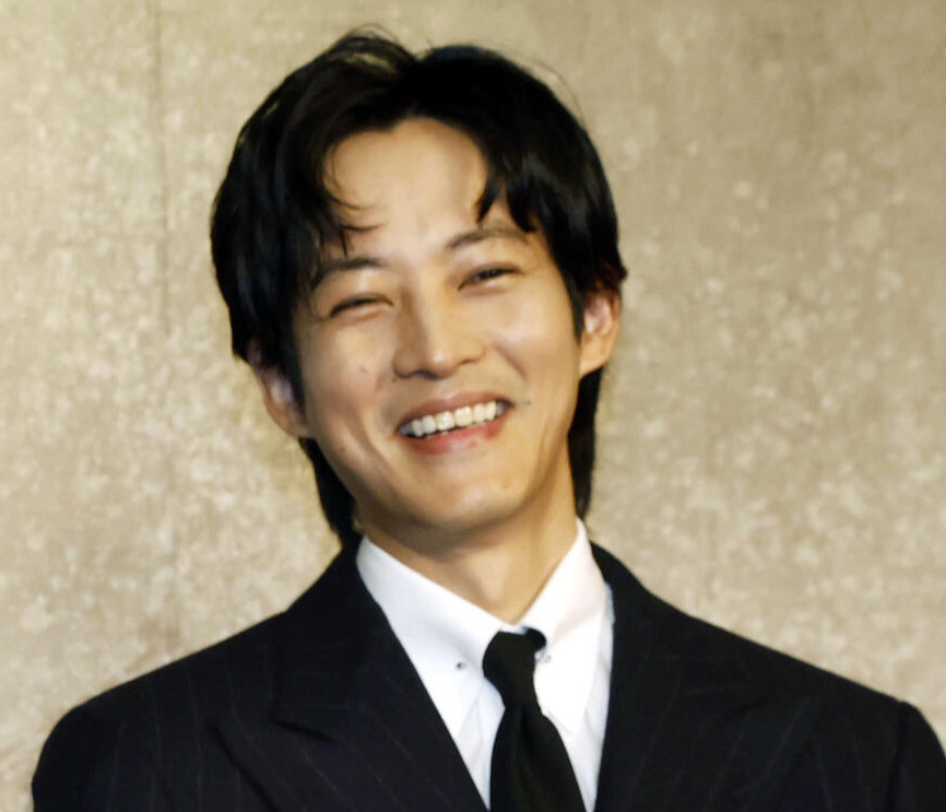 松坂桃李（2026年2月撮影）