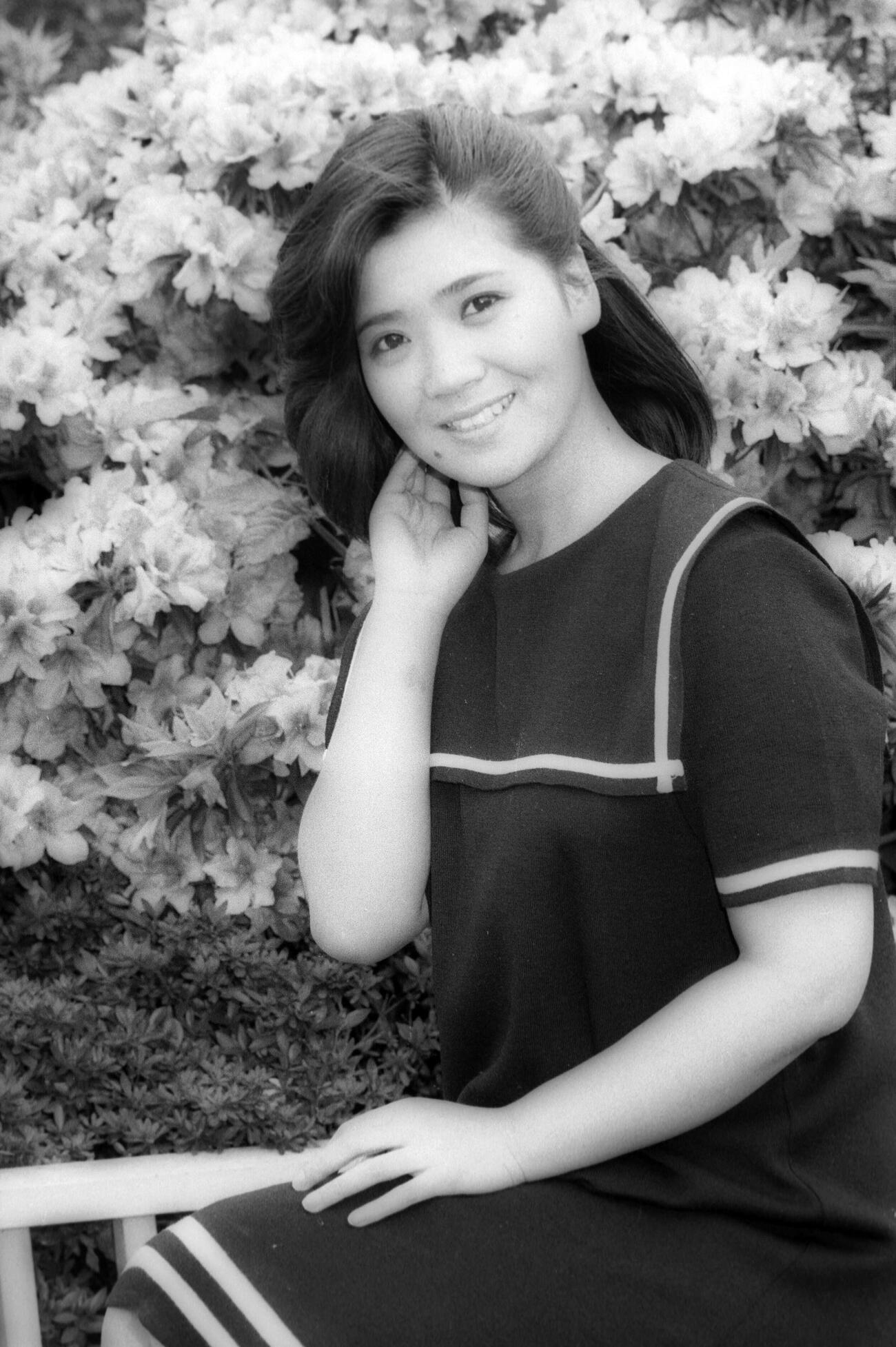「おんなの出船」が36万枚と演歌ファンにすっかりおなじみとなった松原のぶえ（1984年5月撮影）