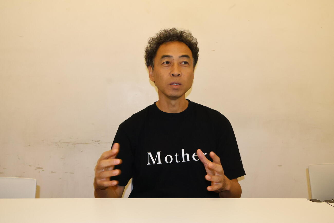 ライフワークの舞台「Mother」への思いを語るペナルティ・ワッキー（撮影・村上久美子）
