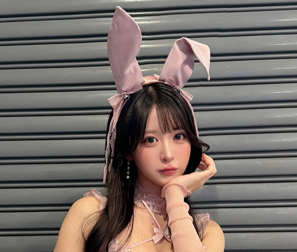 バニー風衣装の真島なおみ（真島なおみのインスタグラムから）