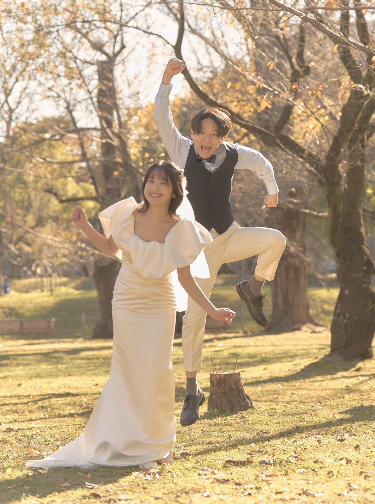 結婚を発表した高橋明日香とのツーショット（丸山正吾のXから）
