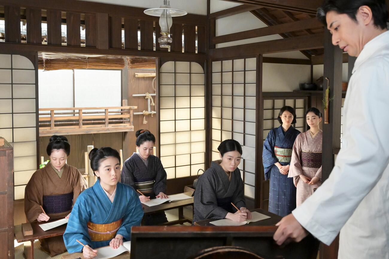 NHK連続テレビ小説「風、薫る」の1場面（C）NHK