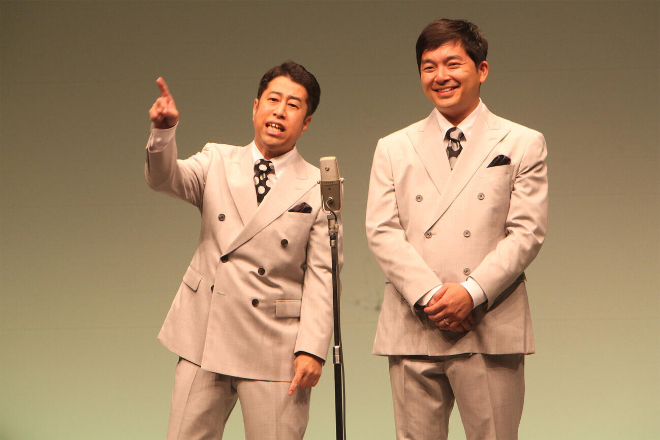 ウエストランドの井口浩之（左）と河本太