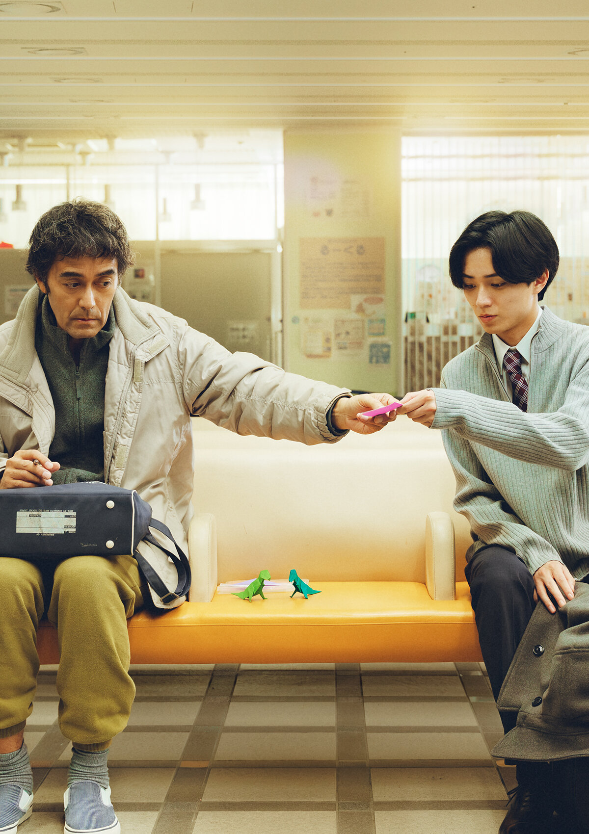 映画「ハッピーリスト」主演の阿部寛（左）と初共演の永瀬廉（C）2027 