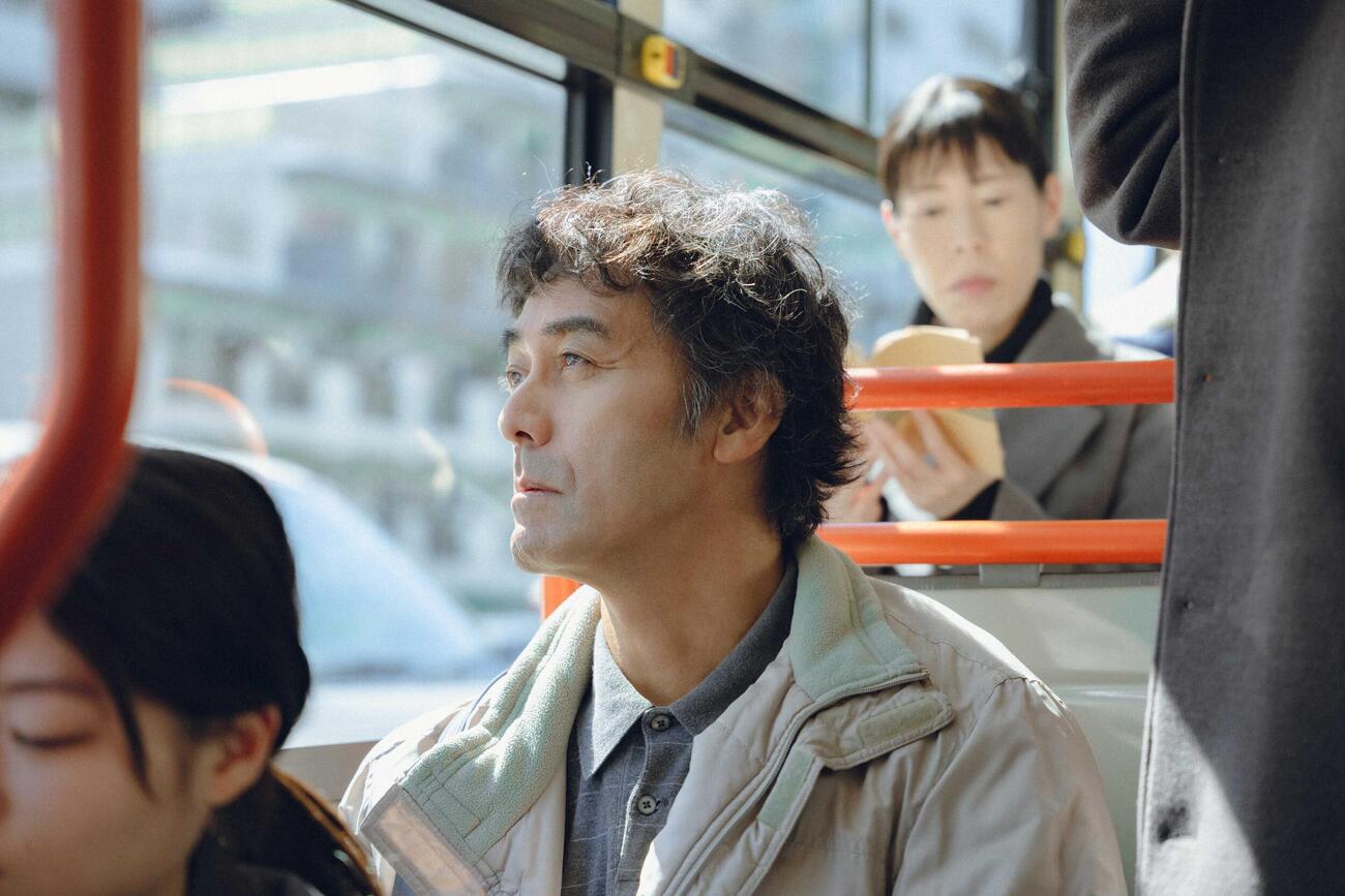 映画「ハッピーリスト」主演の阿部寛（C）2027 