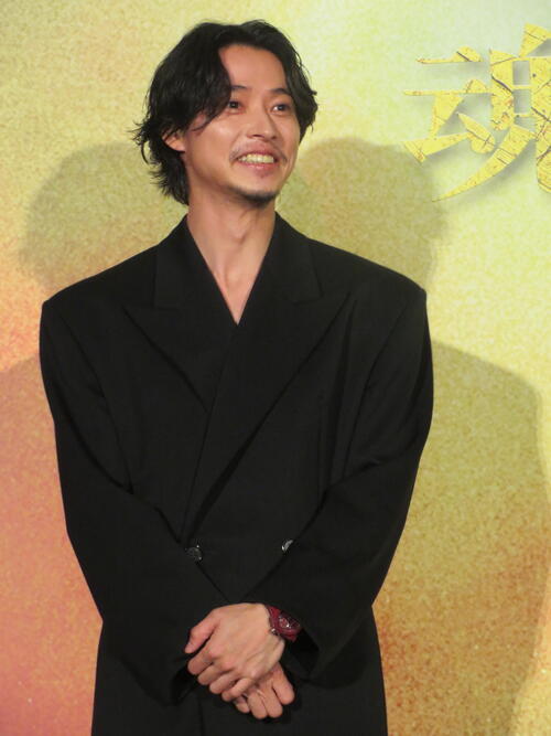 山﨑賢人、熱く語った山田裕貴に「もうちょっと長くしゃべろう」促された“ほぼひと言回答”真意