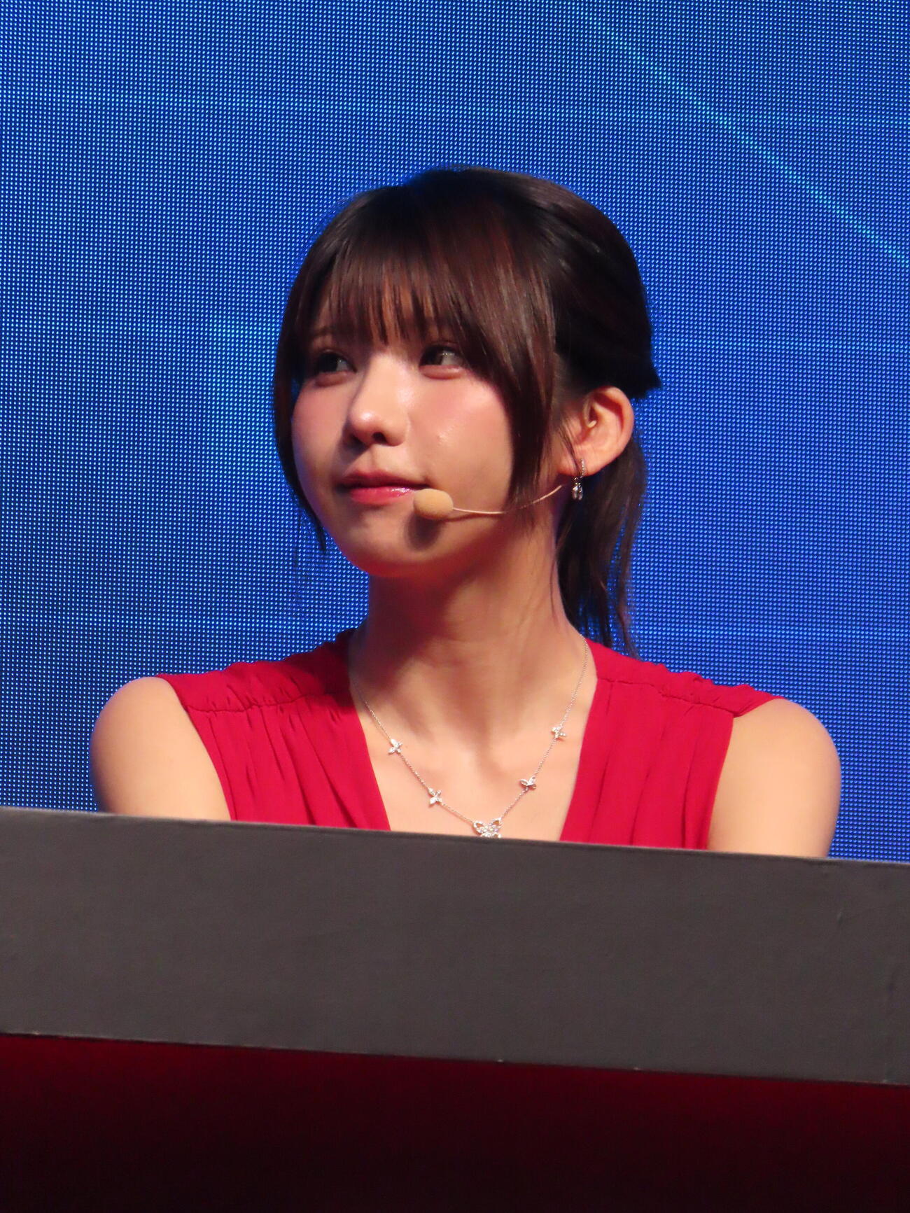 東京ゲームショウ2026のネットマーブルブースに登壇したえなこ（撮影・鎌田良美）