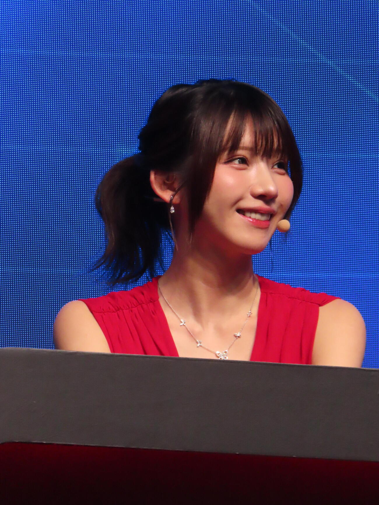 東京ゲームショウ2026のネットマーブルブースに登壇したえなこ（撮影・鎌田良美）