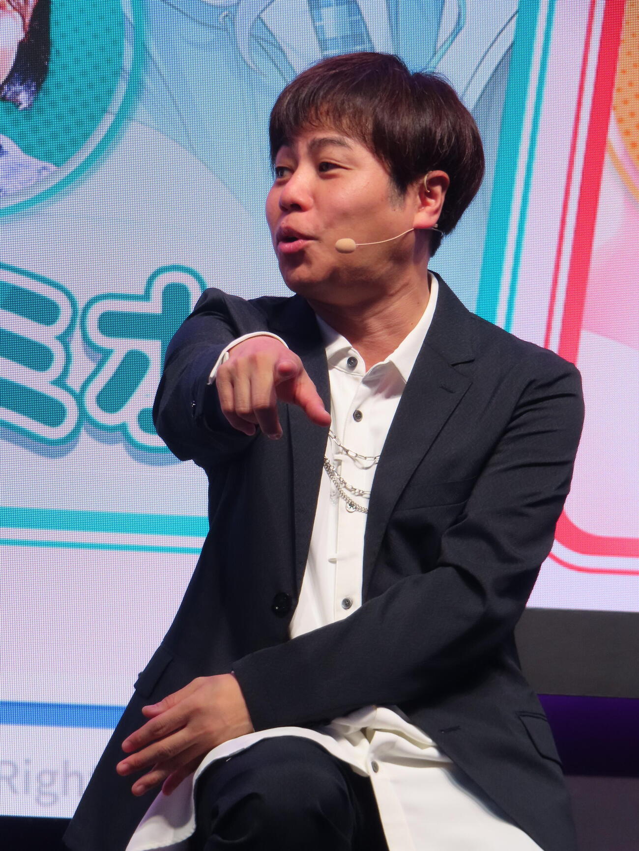 東京ゲームショウ2026のネットマーブルブースに登壇した井上裕介（撮影・鎌田良美）
