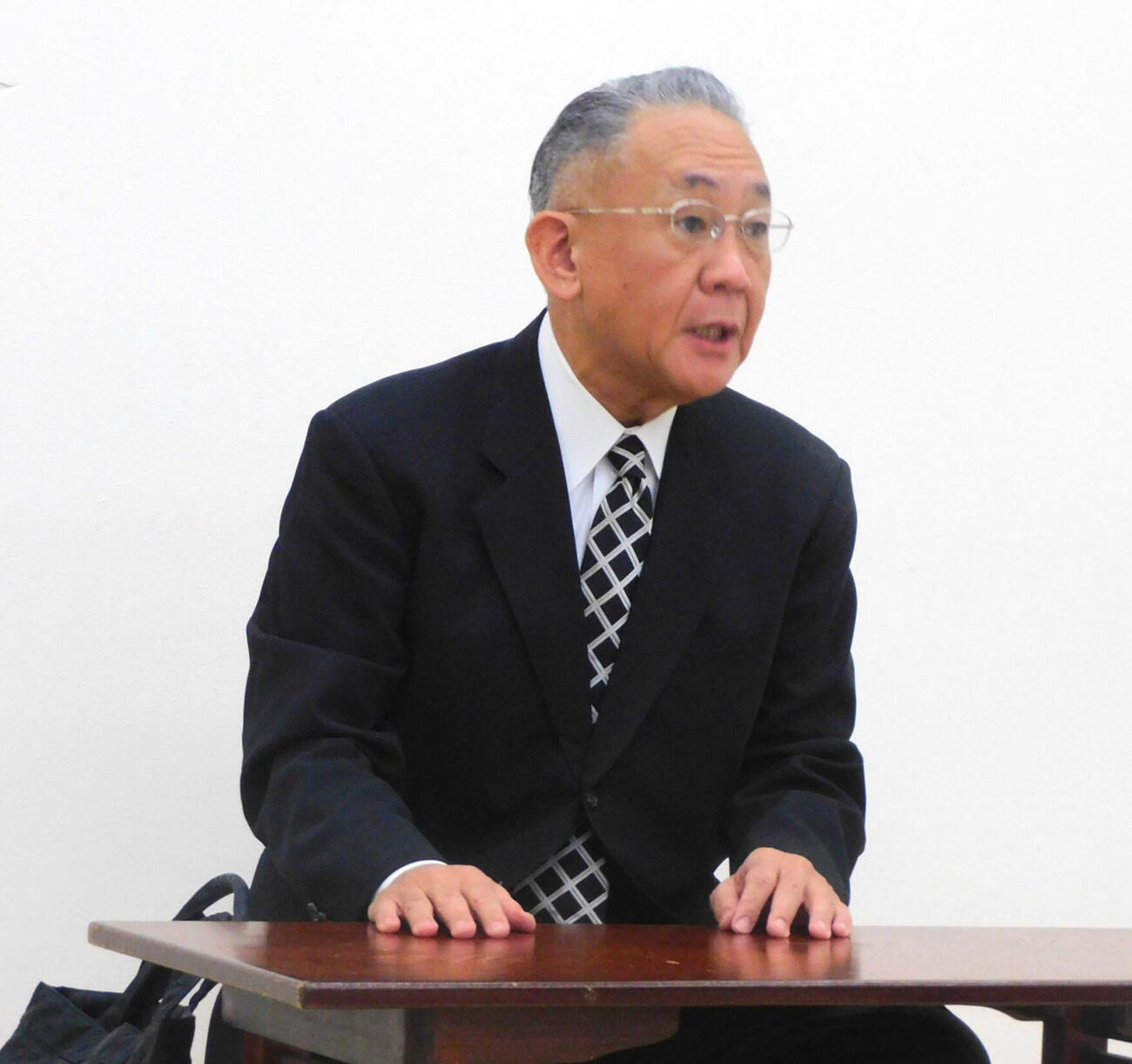 会見を開いた林家正蔵