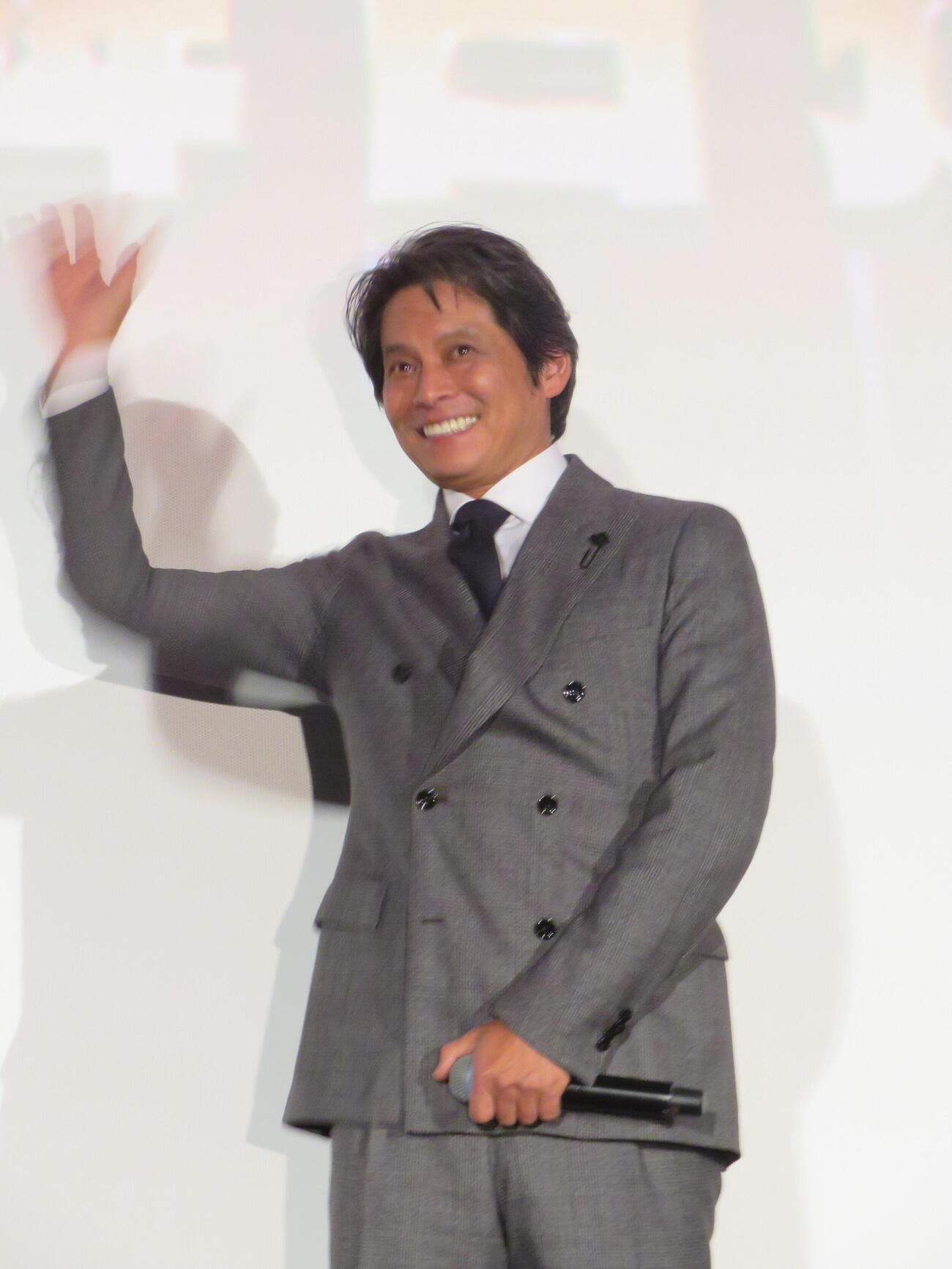 映画「踊る大捜査線　N.E.W　メトロポリスを駆け抜けろ！」初日舞台あいさつに登壇した織田裕二（撮影・村上幸将）
