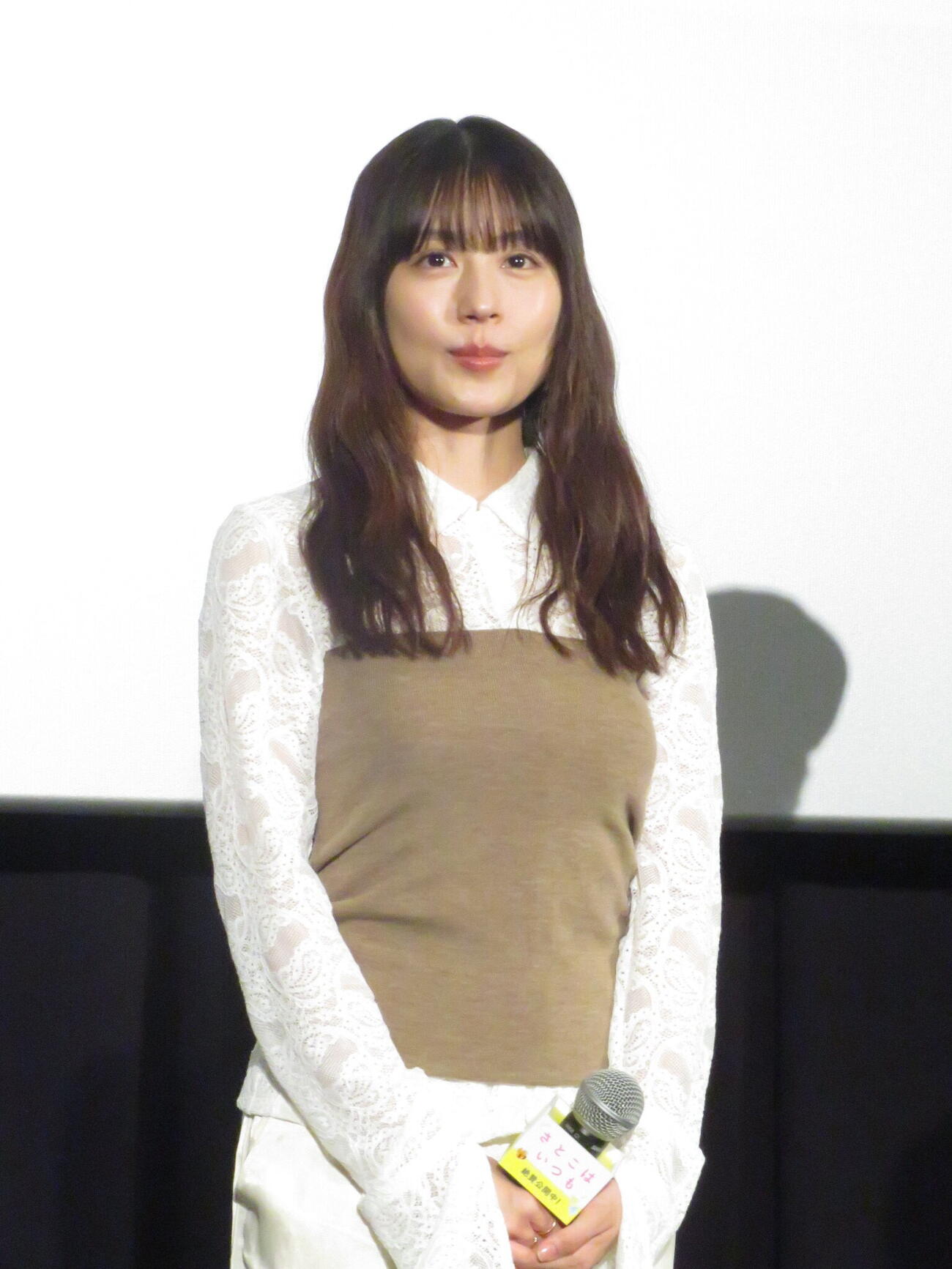 「さとこはいつも」の公開初日舞台あいさつを行った有村架純