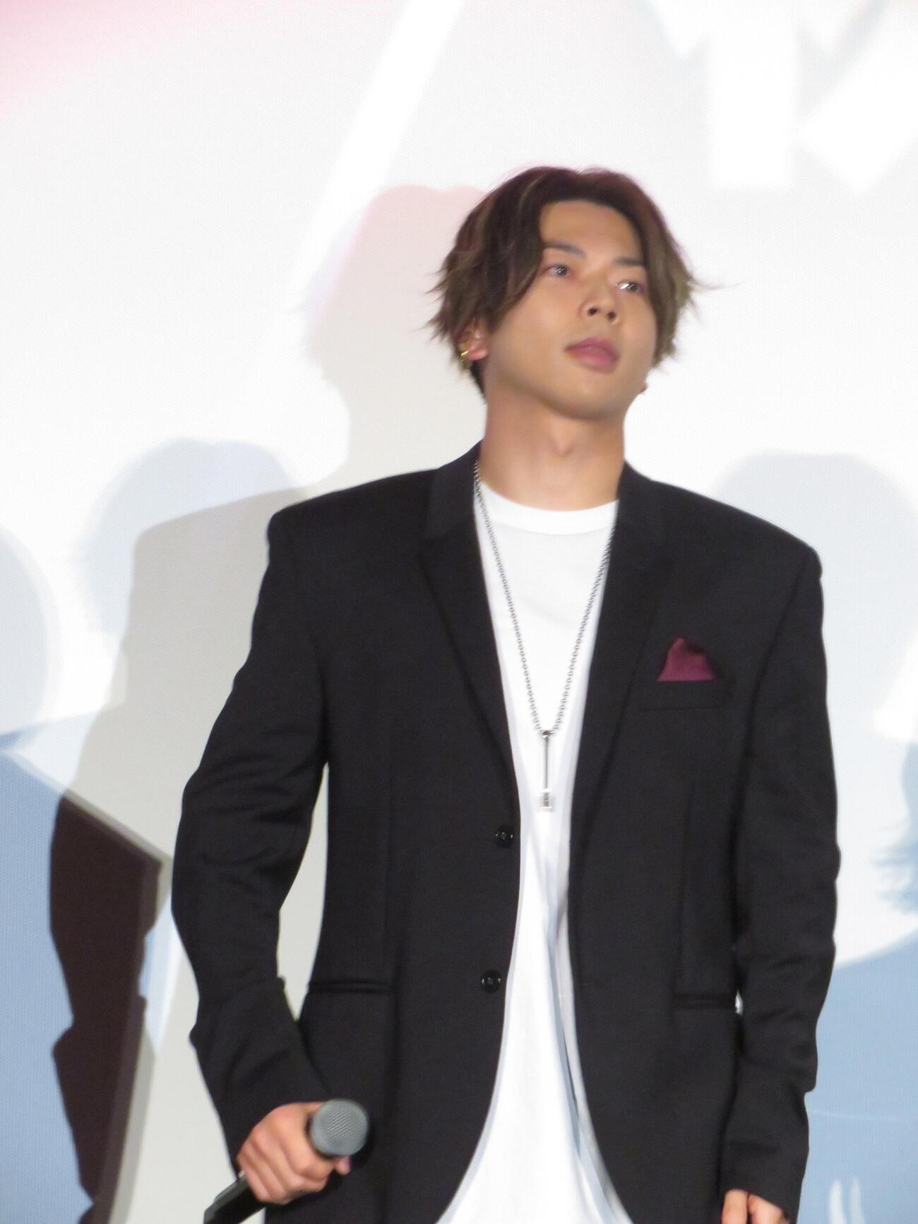 映画「踊る大捜査線　N.E.W　メトロポリスを駆け抜けろ！」初日舞台あいさつに登壇した増田貴久（撮影・村上幸将）
