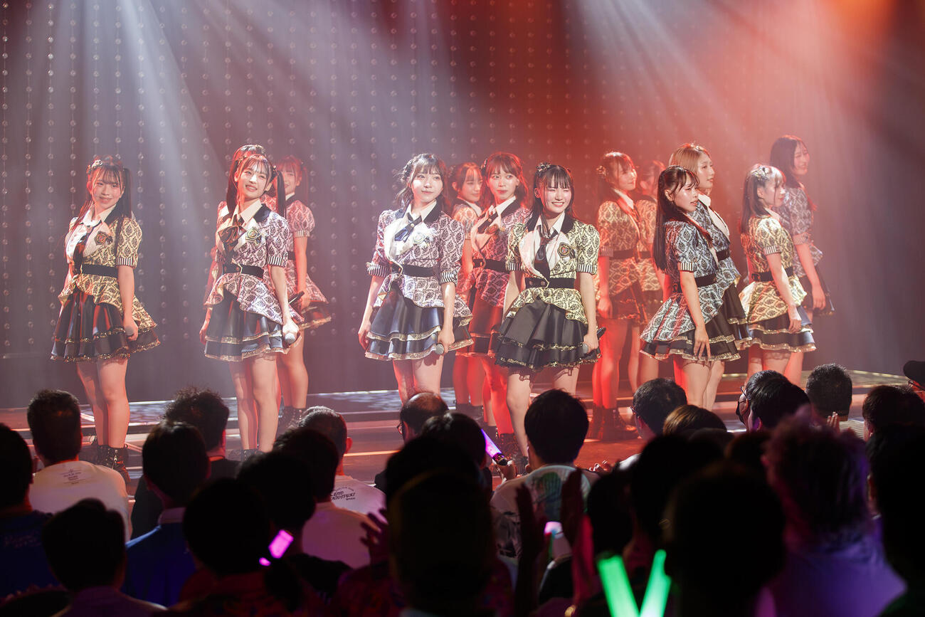 累計劇場来場者数が100万人を突破したNMB48（C）NMB48