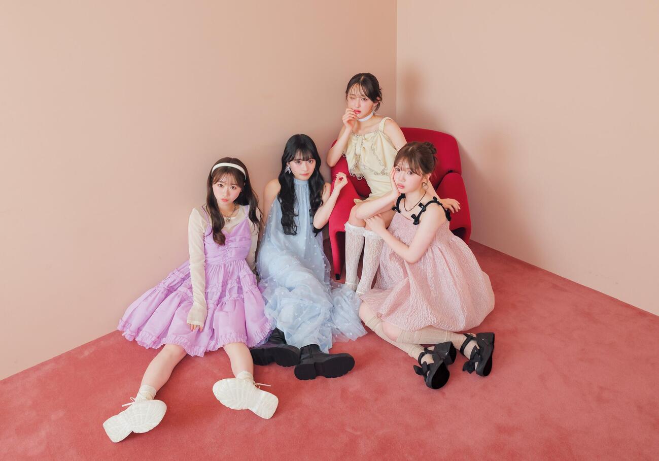 「seju mania」に掲載されている、左から時田音々、今井環希、多田梨音、金沢十亜のカット〈撮影／白木努（PEACE MONKEY）〉