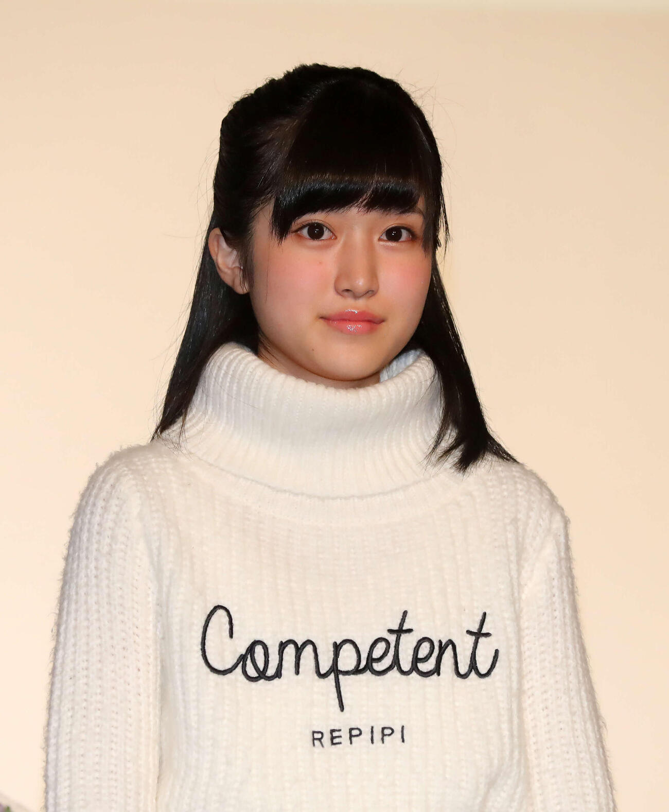 第8回「東宝シンデレラ」オーディションでグランプリに輝いた福本莉子（2016年11月撮影）
