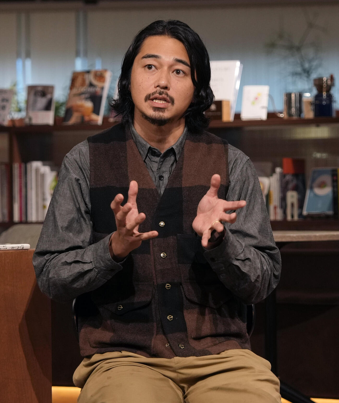 初の単著「誰が為にか書く?東京から離れた山暮らし日記?」インタビューに登場し思いを語る東出昌大（撮影・小島史椰）