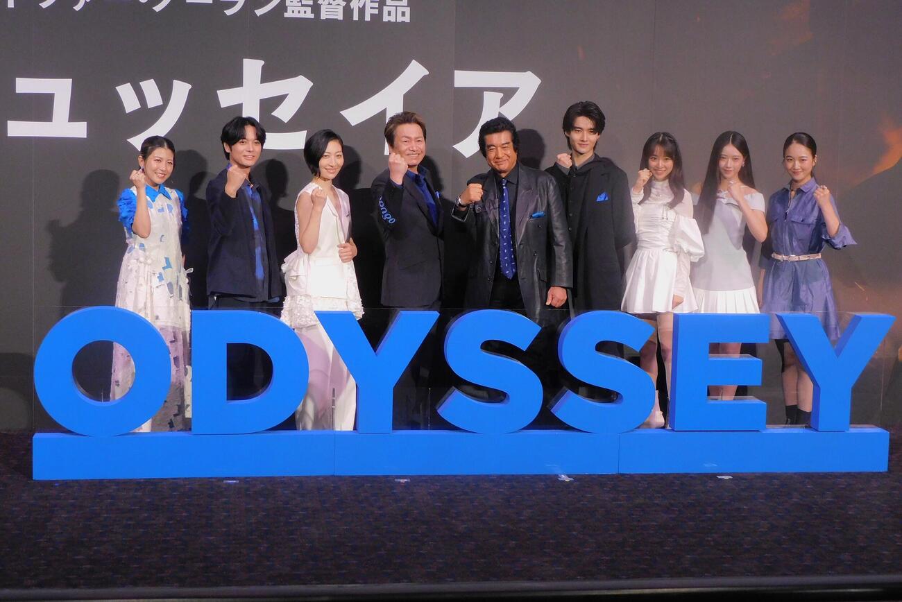 映画「オデュッセイア」大ヒット記念　吹替版上映イベントに登壇した、左から白石涼子、榎木淳弥、坂本真綾、平田広明、藤岡弘、、藤岡真威人、藤岡舞衣、天翔天音、天翔愛
