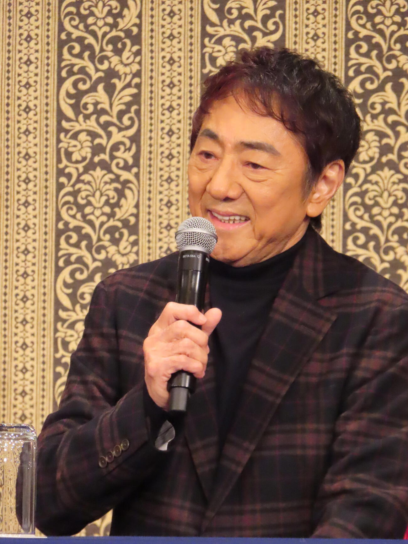 ミュージカル「ラ・カージュ・オ・フォール」製作発表に臨む市村正親（撮影・鎌田良美）