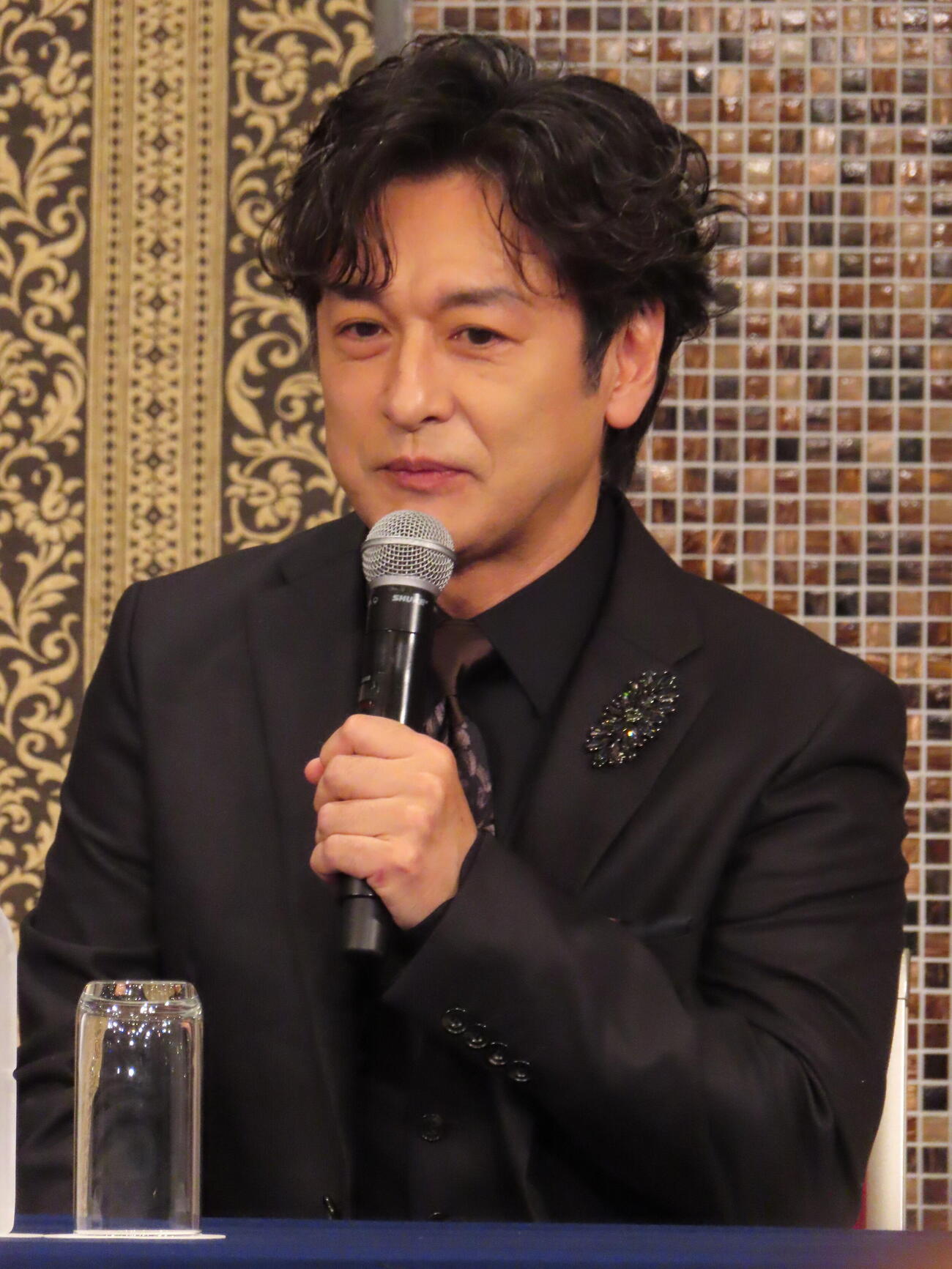 ミュージカル「ラ・カージュ・オ・フォール」製作発表に臨む石丸幹二（撮影・鎌田良美）