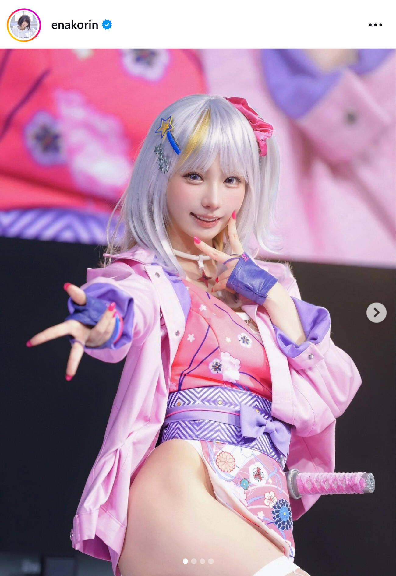 えなこのインスタグラムから