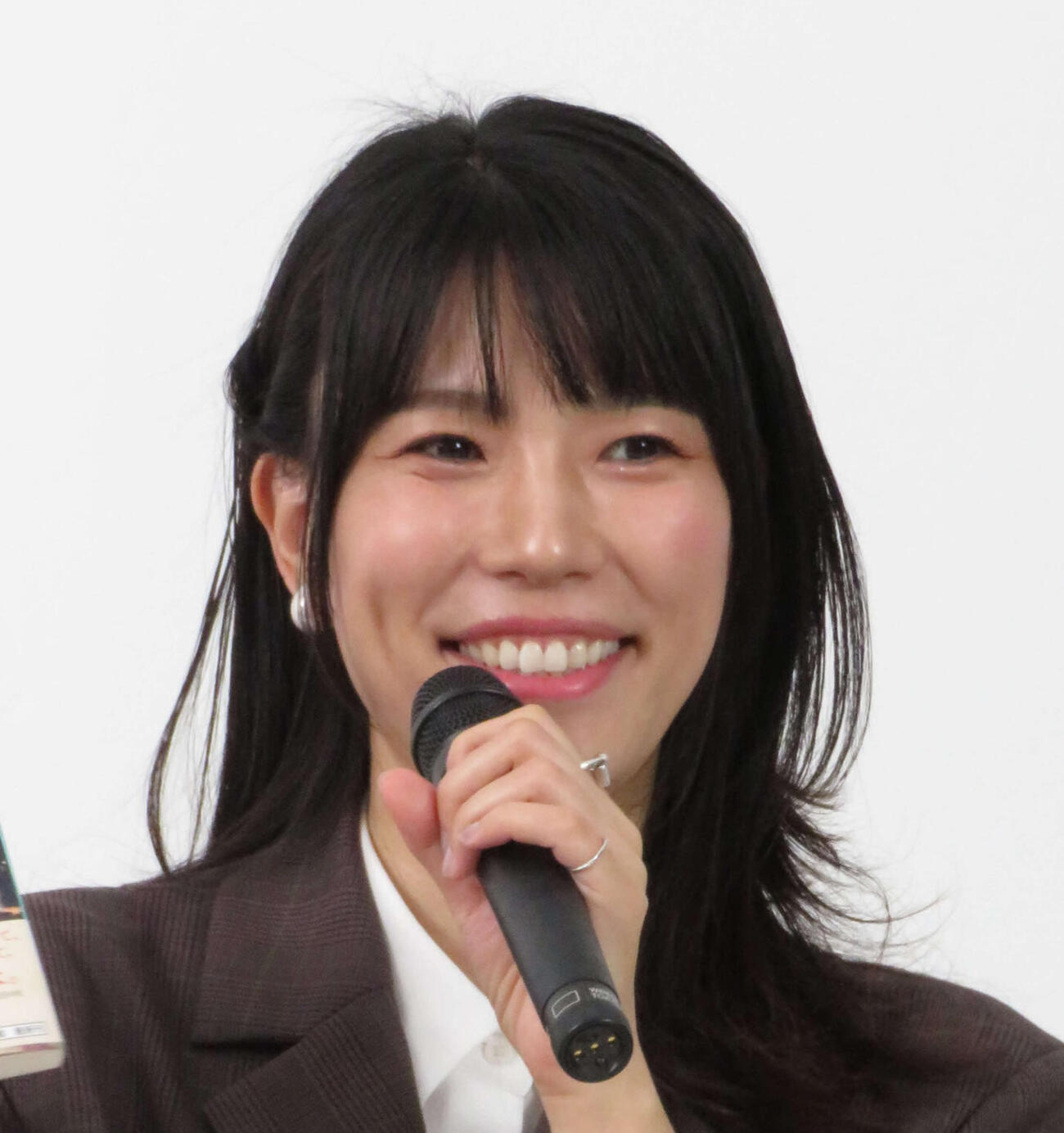 紺野ぶるま（2025年撮影）