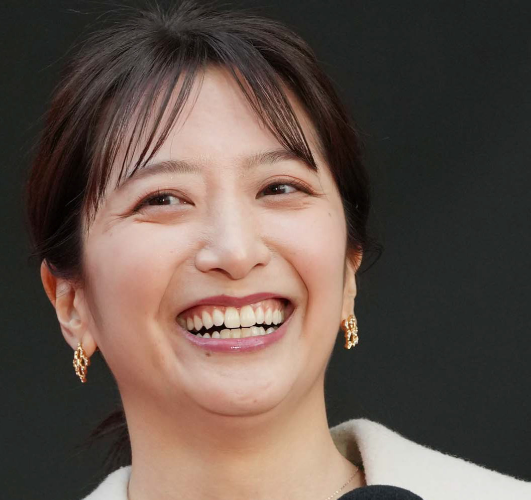 笹崎里菜（23年3月撮影）